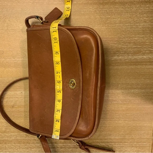 Vintage Coach City Bag in British Tan Made in the United States with hang tag - Picture 14 of 16